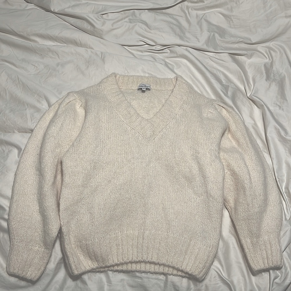 & Other Stories (Oversized) White V-Neck Pullover Sweater. SIZE US SMALL